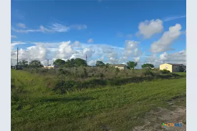 000 Lincoln, Port Lavaca, TX 77979 - Photo 1