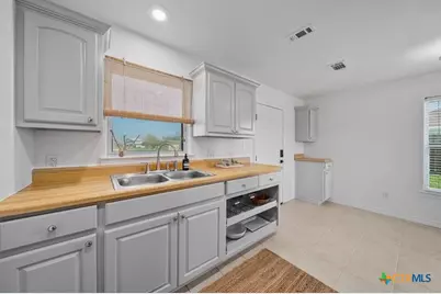 213 W Speckled Trout, Rockport, TX 78382 - Photo 4