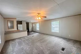 208 Picasso Dr, San Marcos, TX 78666 - Photo 6