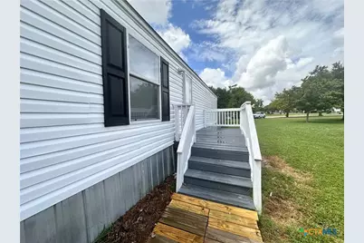 208 Picasso Drive, San Marcos, TX 78666 - Photo 4