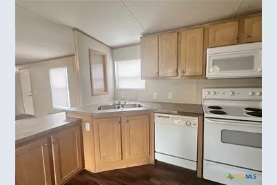 208 Picasso Drive, San Marcos, TX 78666 - Photo 18