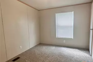 208 Picasso Dr, San Marcos, TX 78666 - Photo 8