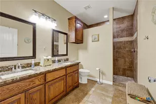 186 River Villas Ct, New Braunfels, TX 78132 - Photo 16