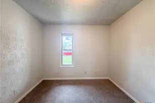2012 Stardust St, Killeen, TX 76543 - Photo 8