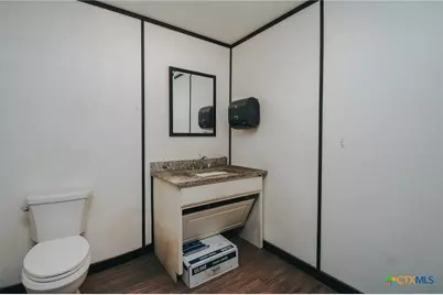 13102 N Navarro Street #B, Victoria, TX 77904 - Photo 10