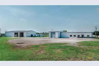 13102 N Navarro Street #B, Victoria, TX 77904 - Photo 4
