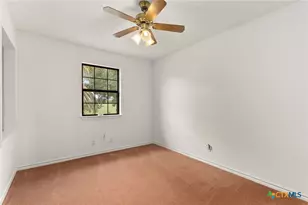 16567 FM725, Seguin, TX 78155 - Photo 14