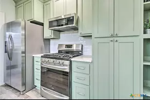 1419 N 5th St, Temple, TX 76501 - Photo 8