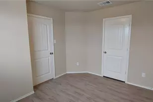 1556 Birmingham Dr, Seguin, TX 78155 - Photo 4