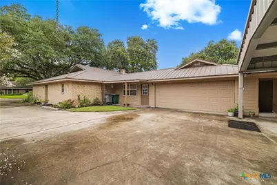 208 Berkshire Lane, Victoria, TX 77904 - Photo 34