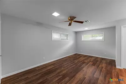 208 Berkshire Lane, Victoria, TX 77904 - Photo 18