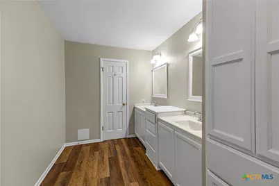 208 Berkshire Lane, Victoria, TX 77904 - Photo 24
