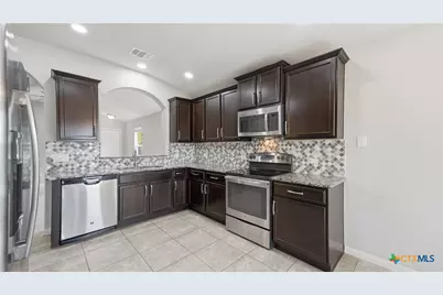 2238 Falcon Way, New Braunfels, TX 78130 - Photo 12