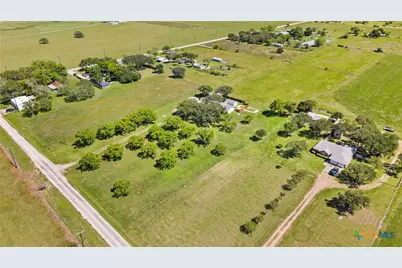 725 County Road 428, Lolita, TX 77971 - Photo 30