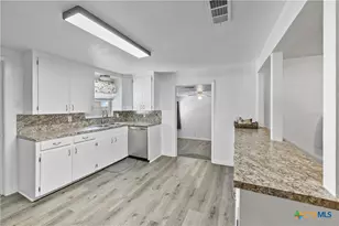 725 Co Rd 428, Lolita, TX 77971 - Photo 10