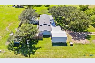725 County Road 428, Lolita, TX 77971 - Photo 32