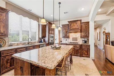 526 Mission Hill Run, New Braunfels, TX 78132 - Photo 8