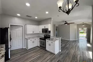 114 Palomino, Victoria, TX 77904 - Photo 2