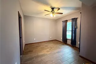 2011 Zint St, Gonzales, TX 78629 - Photo 12
