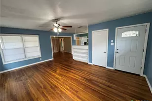 1701 E Mimosa Ave, Victoria, TX 77901 - Photo 4