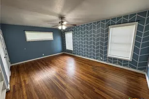 1701 E Mimosa Ave, Victoria, TX 77901 - Photo 6