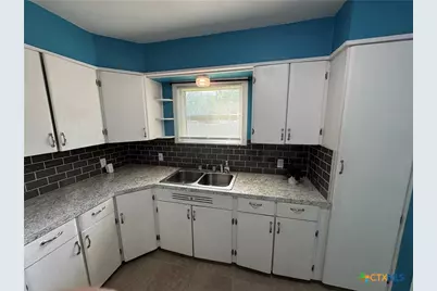1701 E Mimosa Avenue, Victoria, TX 77901 - Photo 12