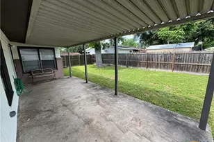 1701 E Mimosa Ave, Victoria, TX 77901 - Photo 34