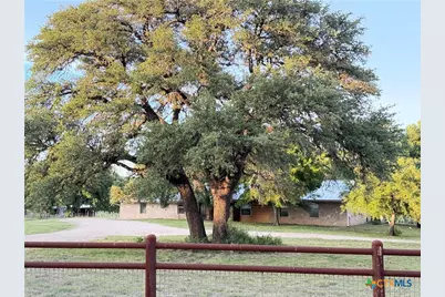 1378 County Road 1045, Lampasas, TX 76550 - Photo 2