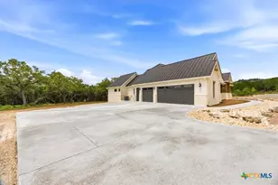 1744 Crossbow Dr, Canyon Lake, TX 78133 - Photo 4