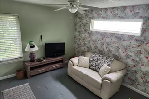 5222 Pine Pl, Austin, TX 78744 - Photo 18