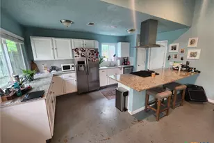 5222 Pine Pl, Austin, TX 78744 - Photo 14