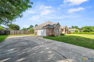 207 Cobblestone Dr, Killeen, TX 76542 - Photo 2