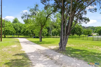 1242 Ervendberg Avenue #Lot 1, New Braunfels, TX 78130 - Photo 14