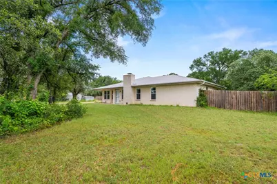 8827 E Highway 190, Lampasas, TX 76550 - Photo 4