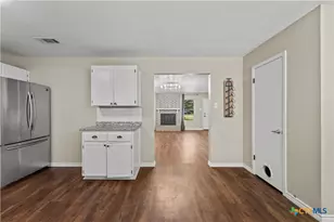 8827 E Hwy 190, Lampasas, TX 76550 - Photo 26