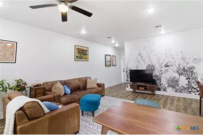 1960 Royal Loop, Belton, TX 76513 - Photo 2