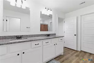 1960 Royal Loop, Belton, TX 76513 - Photo 12