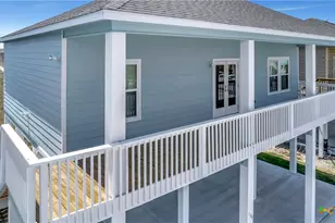 139 Paradise Dr, Rockport, TX 78328 - Photo 18