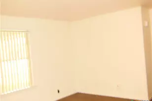 1022 Clover Cir, New Braunfels, TX 78130 - Photo 4