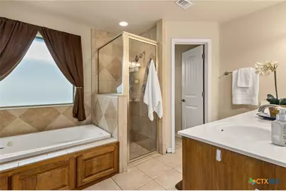 1353 Hunters Court, Seguin, TX 78155 - Photo 14
