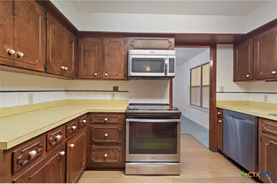 1702 Susan Drive, Kerrville, TX 78028 - Photo 4