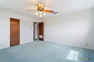 1702 Susan Dr, Kerrville, TX 78028 - Photo 36