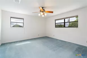1702 Susan Dr, Kerrville, TX 78028 - Photo 34