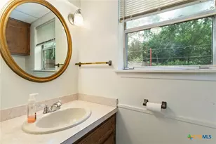 1702 Susan Dr, Kerrville, TX 78028 - Photo 26