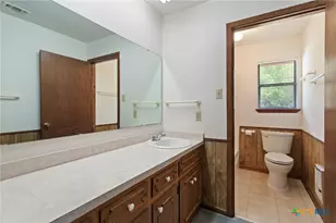 1702 Susan Dr, Kerrville, TX 78028 - Photo 40