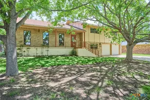 1702 Susan Dr, Kerrville, TX 78028 - Photo 1