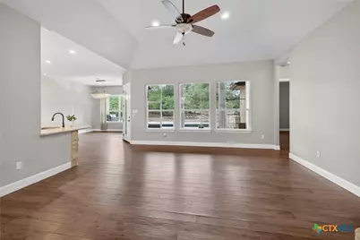 219 Winding View, New Braunfels, TX 78132 - Photo 8