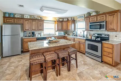 611 W Tyler Avenue, Port O'Connor, TX 77982 - Photo 8