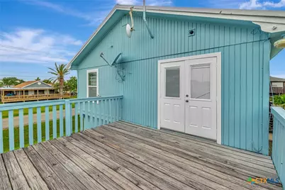 611 W Tyler Avenue, Port O'Connor, TX 77982 - Photo 20