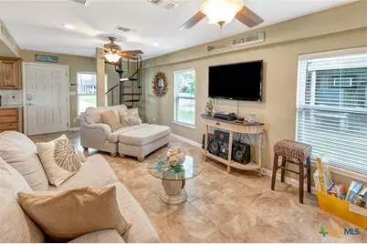 611 W Tyler Avenue, Port O'Connor, TX 77982 - Photo 6